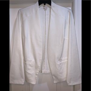 🌺 3/$25 Cream color blazer